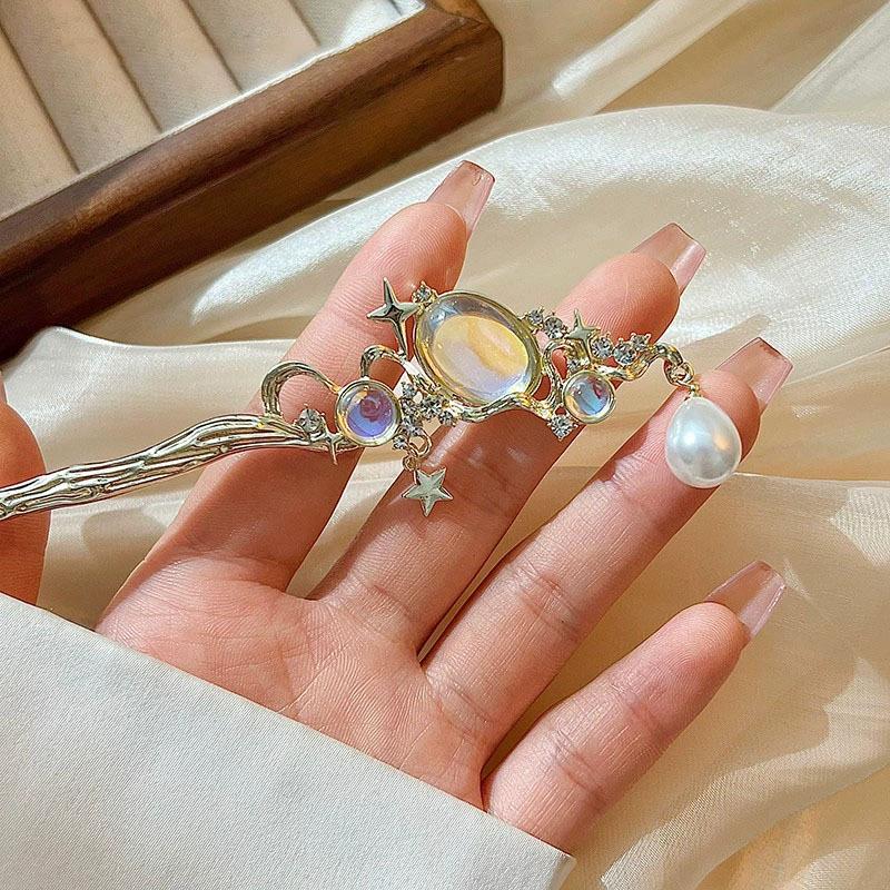 Pearl Hair Pin - 별과 진주 장식의 문스톤 머리핀 –